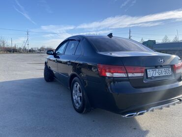 Hyundai: Hyundai Sonata – sedan, qara rəng. Texniki xüsusiyyətlər və təchizat — 9