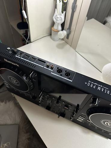Kontrollerlər: Numark Mixstream Pro+ — müstəqil DJ kontroleri Xüsusiyyətlər: - 2 — 5