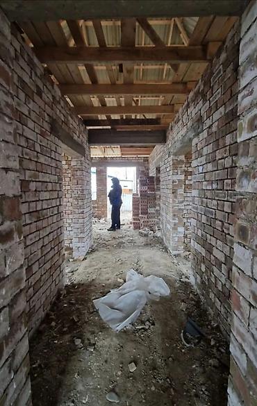 Продажа коттеджей и домов: 🏡 Продаётся недостроенный кирпичный дом в Сокулуке! 📍 Адрес: с — 2