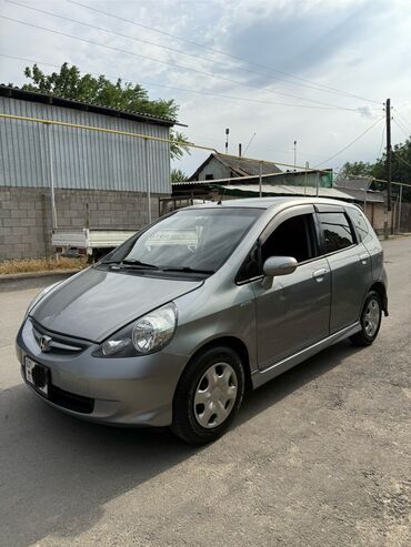 купить фронтальный погрузчик бу: Honda Fit: 2003 г., 1.5 л, Вариатор, Бензин, Хэтчбэк