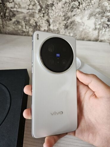 компьютерные мыши cirkuit planet: Vivo X200 Ultra, Жаңы, 256 ГБ, түсү - Күмүш, 2 SIM