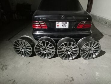 Диски: Литые Диски R 18 AMG, Комплект, отверстий - 5, Б/у
