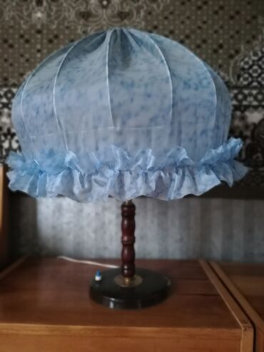 рейки для декора: Продаю советскую настольную лампу. Цвет голубой. Отлично впишется в