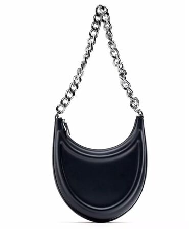 сумка черного цвета: Сумка Zara 
Цвет: Черный
Размер: М
Цена: 1500 сом