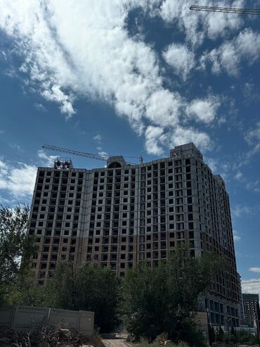 продаю квартиру имарат строй: 2 комнаты, 84 м², Элитка, 9 этаж, ПСО (под самоотделку)