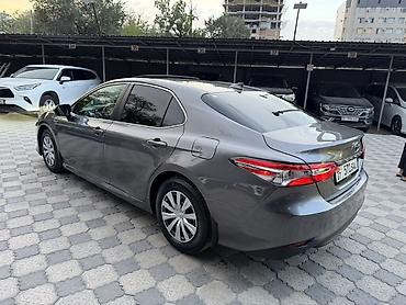 салон на гольф 2: Toyota Camry: 2020 г., 2.5 л, Автомат, Гибрид, Седан — 2