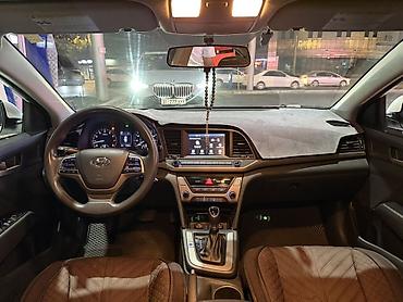 hyundai staria 2019: Hyundai Elantra: 2018 г., 2 л, Автомат, Газ, Седан — 5