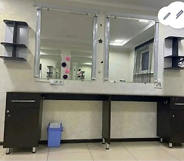 Срочно продаю Парикмахерский стол на два рабочих места. цена каждая