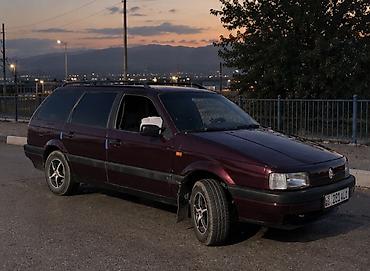 пл: Volkswagen Passat: 1993 г., 1.8 л, Механика, Бензин, Универсал — 1