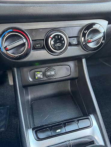kia bongo3: Hyundai Celesta: 2021 г., Бензин, Седан — 8