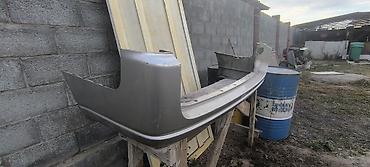 Продам задний бампер на Хонда степвагон RF1. Цвет серебро. привозной