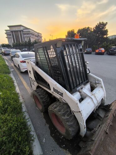 islenmis avtokar satisi: Bobcat 751 mini yükləyicisi. Bu model kiçik məkanlarda işləmək üçün