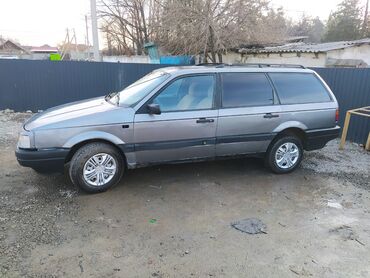 Volkswagen: Volkswagen Passat: 1990 г., 1.8 л, Механика, Бензин, Универсал