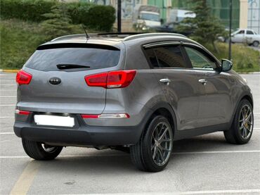 Kia: Kia Sportage: 2 l | 2014 il Krossover — 3