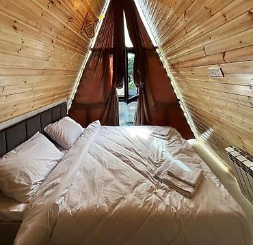 bileceride heyet evi: Qəbələ şəhərində isti hovuzlu A-frame ev kirayə verilir. 1 gündən — 7