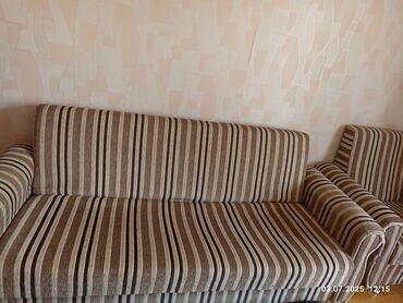 Mebel: Di̇van-kravat, İşlənmiş, Açılan, Parça, Çatdırılma yoxdur