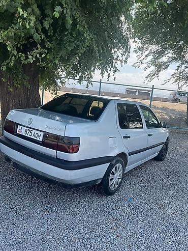 e38 bmw: Volkswagen Vento: 1994 г., Механика, Бензин, Седан — 3