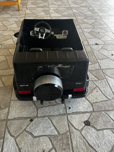 uşaq maşın: Uşaq üçün elektrikli minik maşını – Mercedes-AMG G63 (qara) - Korpus