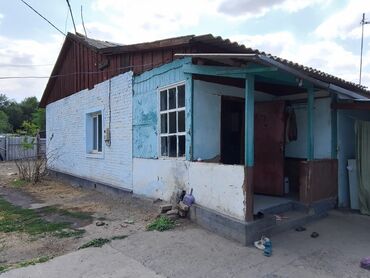 дом продаю в бишкеке: Үй, 80 кв. м, 5 бөлмө, Менчик ээси, Эски ремонт