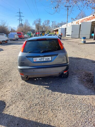 автомобиль ford galaxy: Ford Focus: 2002 г., 2 л, Механика, Газ, Седан