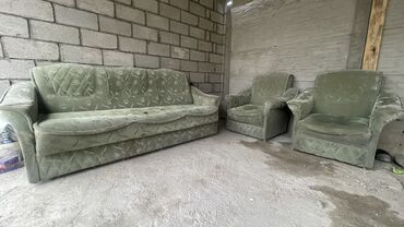 требуется мягкой мебели: Продаю мягкую мебель,Диван+2 кресла