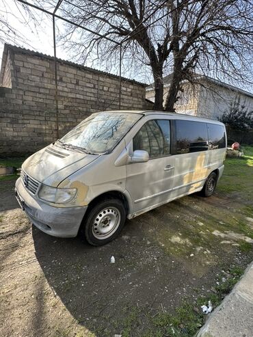 Mercedes-Benz: Satılır ılı:2000 mator 2.2 sdi mexanika karopka yer sayi 5+1 senedle — 3