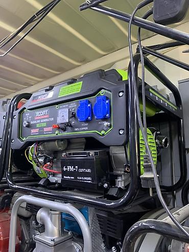 Бензиновый генератор XCORT XG3700E - Номинальная мощность: 2500 Вт -