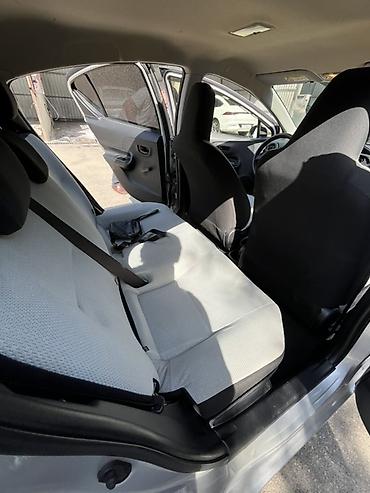 Toyota: Real alıcıya şirin endirim eliyecem Toyota Aqua Hybrid, gümüşü rəng, 5 — 9