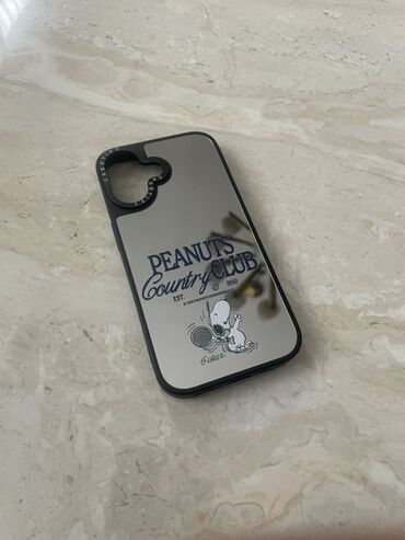 боксы для хранения телефонов: Зеркальный чехол для iPhone 16 с дизайном Peanuts Country Club. Чехол