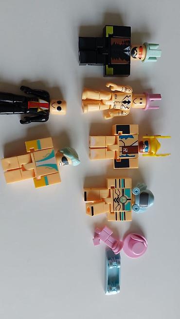 Oyuncaqlar: 6 dene Roblox oyuncaglari.Ciziglari yoxtu defektleride yoxtu.Ucunu de — 1