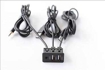 toyo: AUX,USB разъем для входа мультимедиа или зарядки и вывода на панель — 4