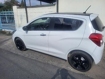 sprinter 4 4: Chevrolet Spark: 2020 г., 1 л, Вариатор, Бензин, Хэтчбэк — 7