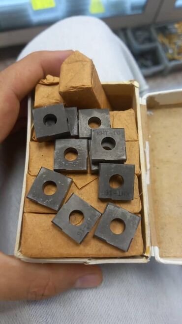 İstehsal avadanlığı: Dəzgah alətləri və kəsici lövhəciklər (freze və torna üçün) — 16