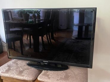 кронштейн для экрана проектора: Телевизор Samsung 40 дюймов