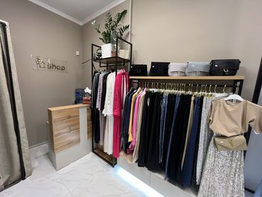 Другое оборудование для салонов красоты: Столы ресепшен Администраторские столы Команда профессиональных — 17