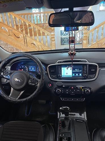 masın satısı: Kia Sorento – qara rəngdə, zərif və praktik SUV. Əsas xüsusiyyətlər — 6