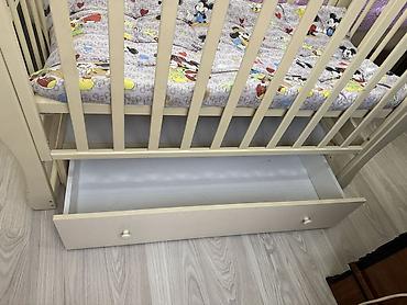 bed sheets: Детская кроватка из массива/МДФ в кремовом цвете. Характеристики: - — 3