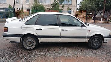 Volkswagen: Volkswagen Passat: 1989 г., Кол менен иштөөчү, Седан — 3
