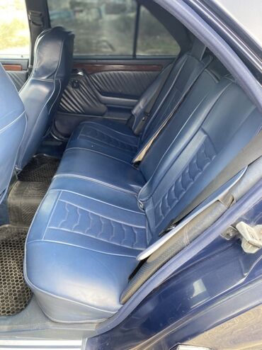 Mercedes-Benz: Mercedes-Benz C-Class: 2 l | 1994 il Sedan — 8