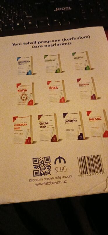 İngilis dili: İngilis dili 9-cu sinif, 2018 il, Ünvandan götürmə — 63