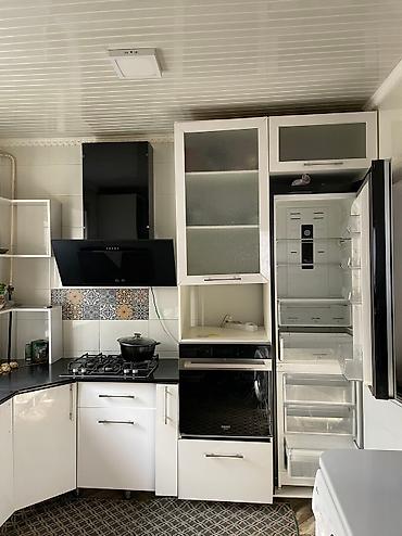 Долгосрочная аренда домов: 400 м², 10 комнат, Балкон застеклен, Евроремонт, Забор, огорожен — 12