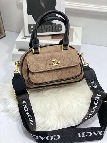 miu miu eynek: Сумка с короткой ручкой, Coach