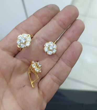 Zərgərlik dəstləri: Dəstə daxildir: Üzük, Sırğa, Gümüş, 925 Əyar — 9