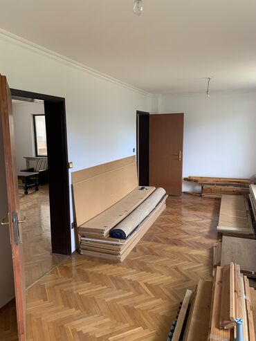 Kuće na prodaju: Na prodaju kuća (220m2) sa pomoćnim objektom (56m2) na placu 4,6 ari — 16