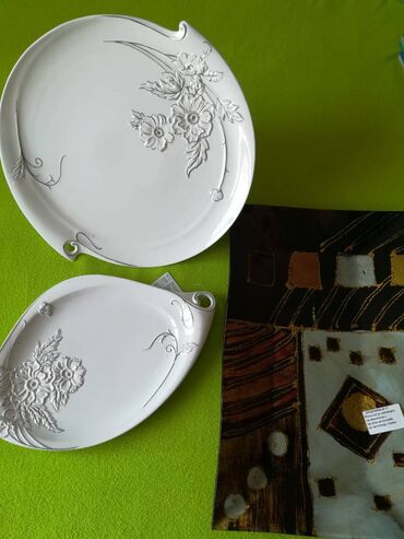 87 oglasa | lalafo.rs: Tanjir ukrasni i porcelanski set od dva dela oba za 2300 din. Novo