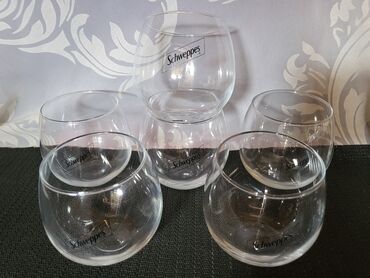 Čaše: Case nove za Schweppes. Nove case,sve na casama odsjaj od svetla na lalafo.rs — 5 Čaše: Case nove za Schweppes. Nove case,sve na casama odsjaj od svetla — 5