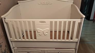 Mebel: Oğlan və qız üçün, İşlənmiş, Dördbucaq, Beşik, Matras ilə, Yellənmə mexanizmsiz — 2