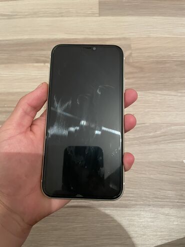Apple iPhone: IPhone 11, Б/у, 64 ГБ, Белый, Чехол, 86 %