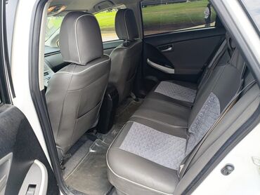 Toyota: Toyota Prius: 1.8 l | 2013 il Hetçbek — 13