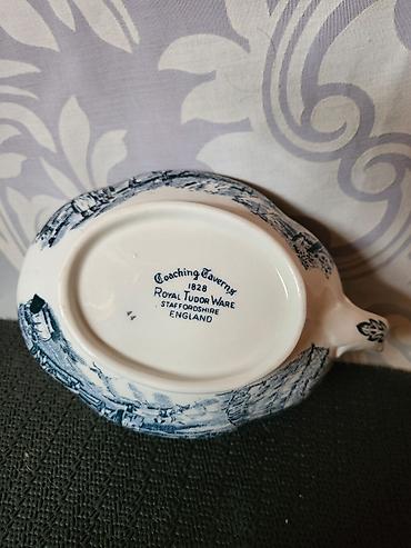 rosan: Sosijera nova engleska Royal Tudor Ware iz 70ih godina. Sosijera — 7